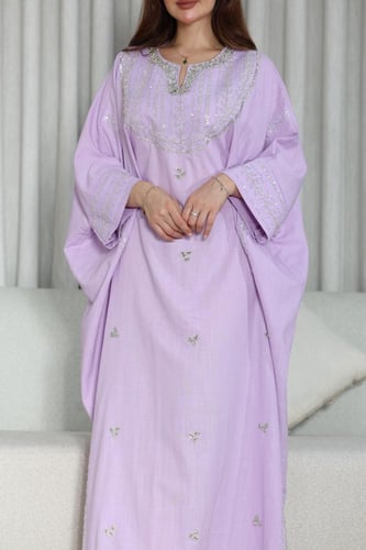 جلابيه لينن ملكيه بتطريز شك وحزام مخفي