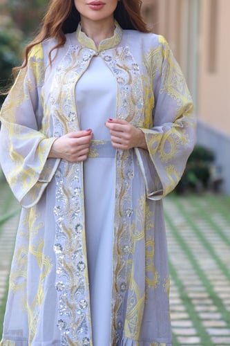 جلابيه قطعتين بتطريز يدوي