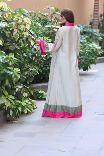 جلابيه بخام سويسري وكلفه بالصدر