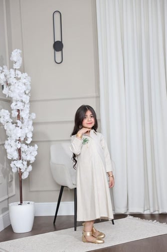 جلابيه بناتي لينن بتطريز بالهويه التراثيه