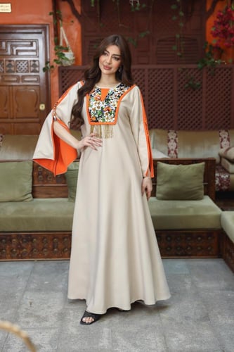 جلابيه بكلف بالصدر وتطريز