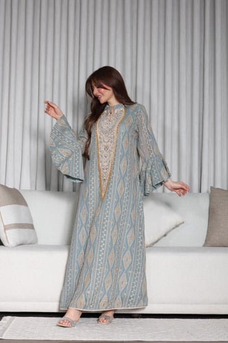 جلابيه استقبال بخام مطرز وكلفه بالصدر