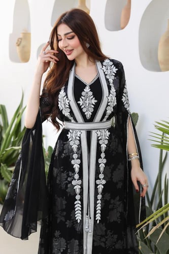 جلابيه سهره ملكيه قطعتين بتطريز يدوي