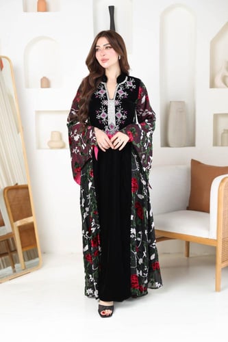 جلابيه مخمل بتطريز شك وتدخيلات شيفون مطرز