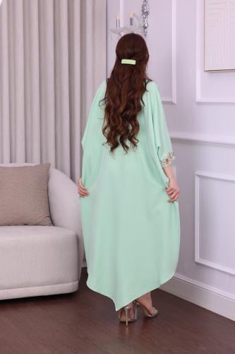 جلابية استقبال بتطريز يدوي