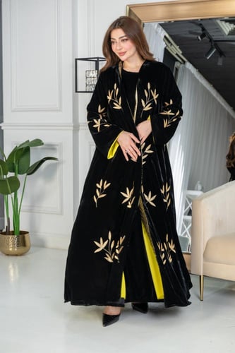 جلابيه مخمل بتطريز كمبيوتر ملكي قطعه وحده