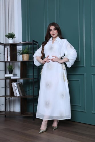 جلابيه بخام الجازار بحزام ذهبي بالخصر