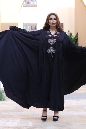 جلابيه بقصه واسعه وتطريز شك