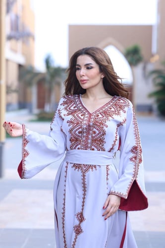 مخوار بتطريز يدوي وطرحه