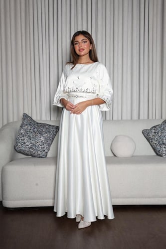 فستان تفته بتطريز يدوي وحزام