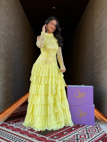 فستان جورجت بكلفه بالصدر والاكمام