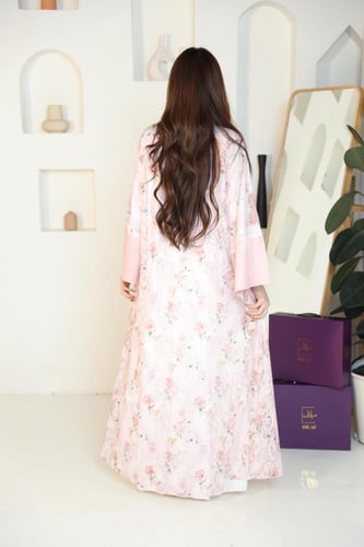 جلابيه استقبال بكلفه مطرزه