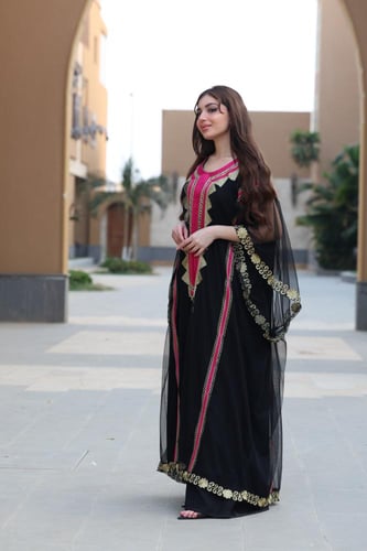 جلابية نشل مطرزة بخامة التل