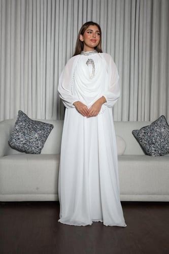 فستان بخام الشيفون وتطريز بالصدر