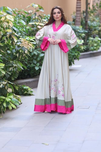 جلابيه بخام سويسري وكلفه بالصدر