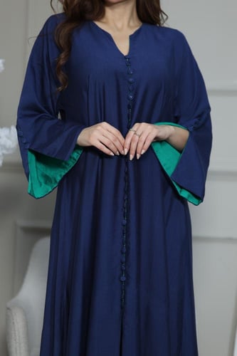 جلابيه ساده بزرار مطرز بالفصوص