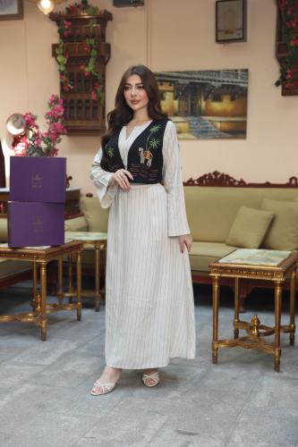 جلابيه لينن بتطريز بالهويه الوطنيه