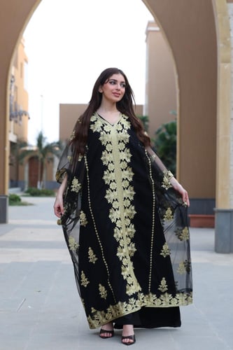 جلابية نشل مطرزة بخامة التل