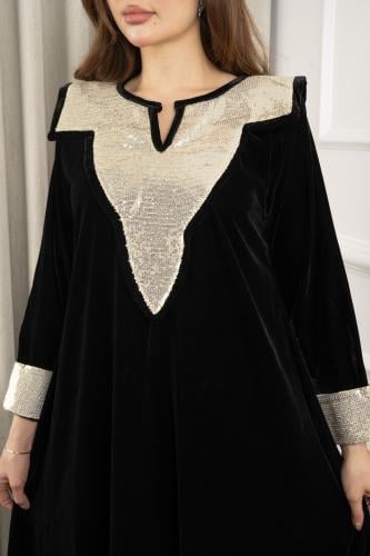 جلابيه مخمل بكلفة بالصدر والكم