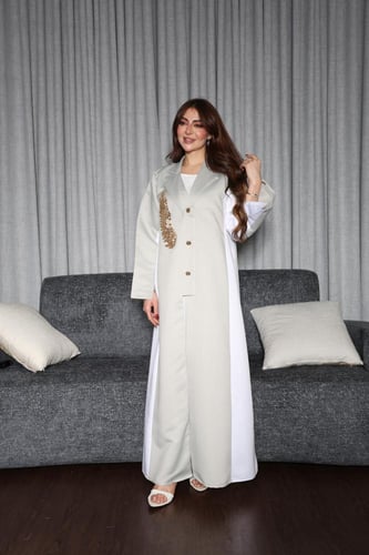 عبايه بتطريز يدوي بخام التفته