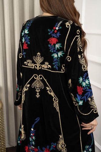 جلابيه مخمل قطعتين بكلفه مطرزه