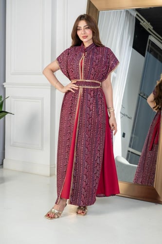 جلابيه مخمل قطعتين بحزام بالخصر وتطريز فصوص