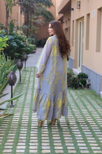 جلابيه قطعتين بتطريز يدوي