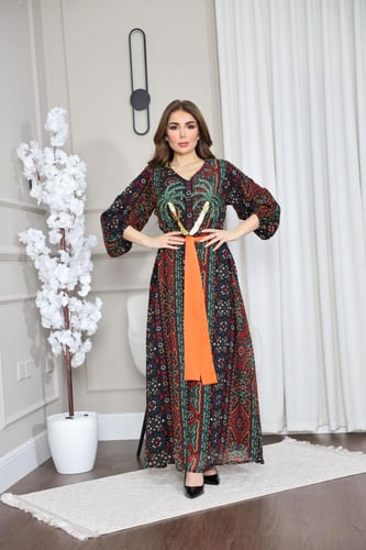 جلابيه بالهويه التراثيه وتطريز يدوي