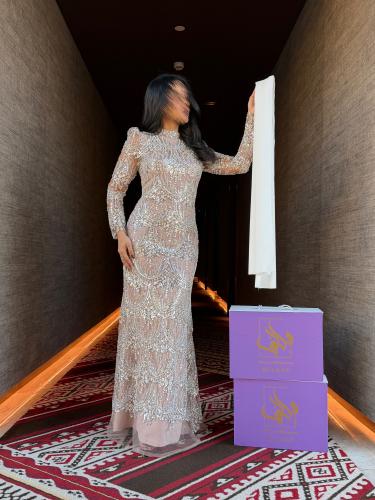 فستان سهره باكمام طويله