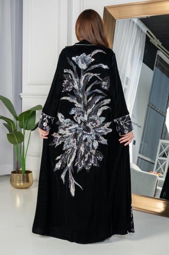 جلابيه مخمل قطعتين وكلفه مطرزه