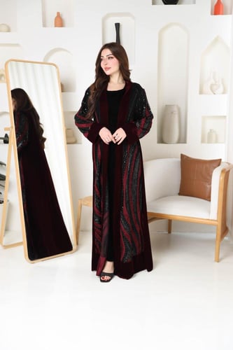 جلابيه مخمل قطعتين بكلفه مطرزه