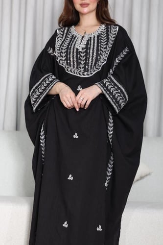 جلابيه لينن ملكيه بتطريز شك وحزام مخفي