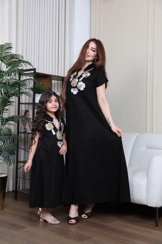 جلابيه لينن بتطريز كمبيوتر بالصدر