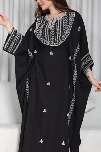 جلابيه لينن ملكيه بتطريز شك وحزام مخفي