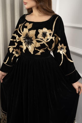 جلابيه مخمل بتطريز كمبيوتر باللون الذهبي