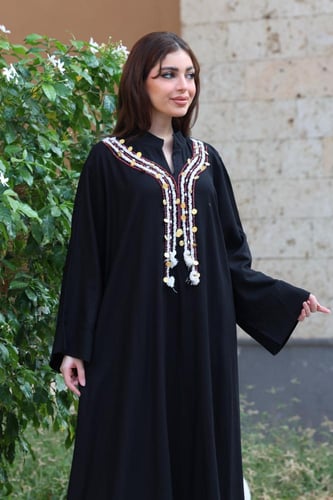 جلابيه لينن بتطريز يدوي