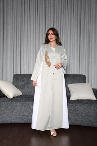 عبايه بتطريز يدوي بخام التفته