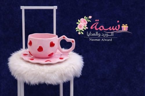 فنجان قلوب مع صحن