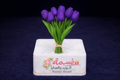 ورد توليب بألوانة المختلقة - Tulip Flower