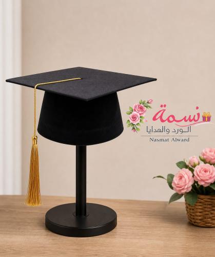 قبعة تخرج لون اسود وكذلك بعده الوان متوفره