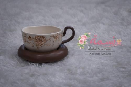 فنجان كلاسيكي بني