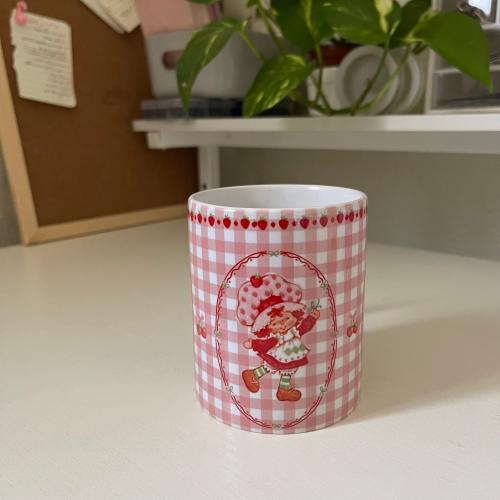 كوب strawberry shortcake