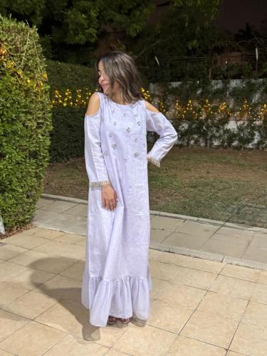 Linen abaya embroidered