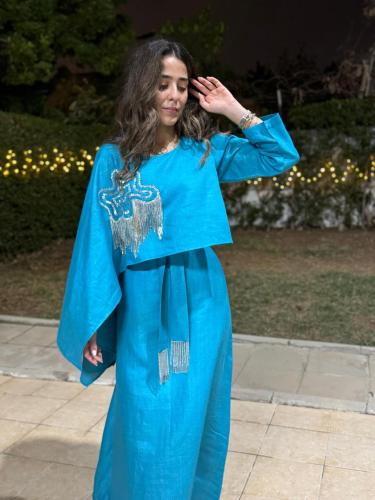 Linen abaya embroidered