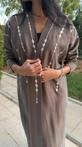 Linen abaya embroidered