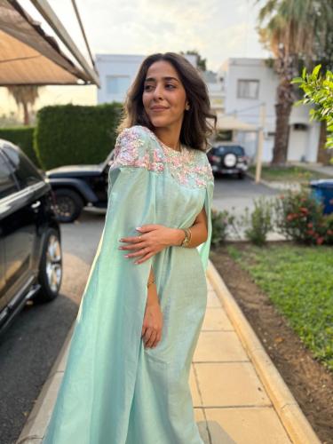 Linen abaya embroidered