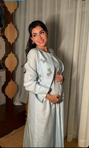 Linen abaya embroidered