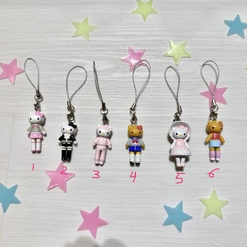 ميداليات هيلوكيتي | HELLO KITTY Keychain