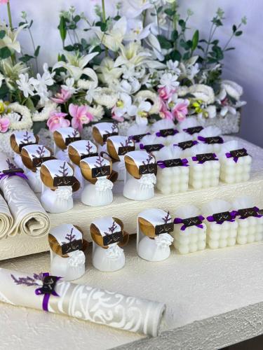 Baby shower favor package, 36 pieces