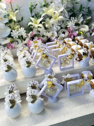 Baby shower favor package, 36 pieces